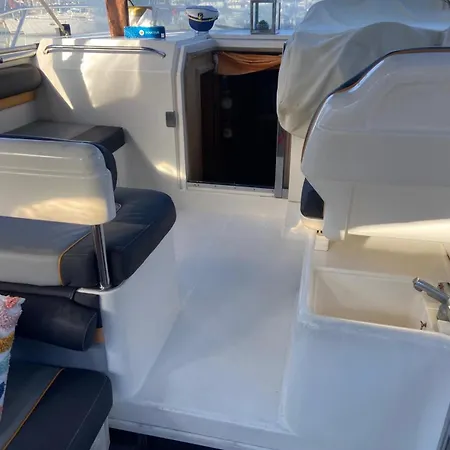 Appartamento Face Au Vieil Avec Parking